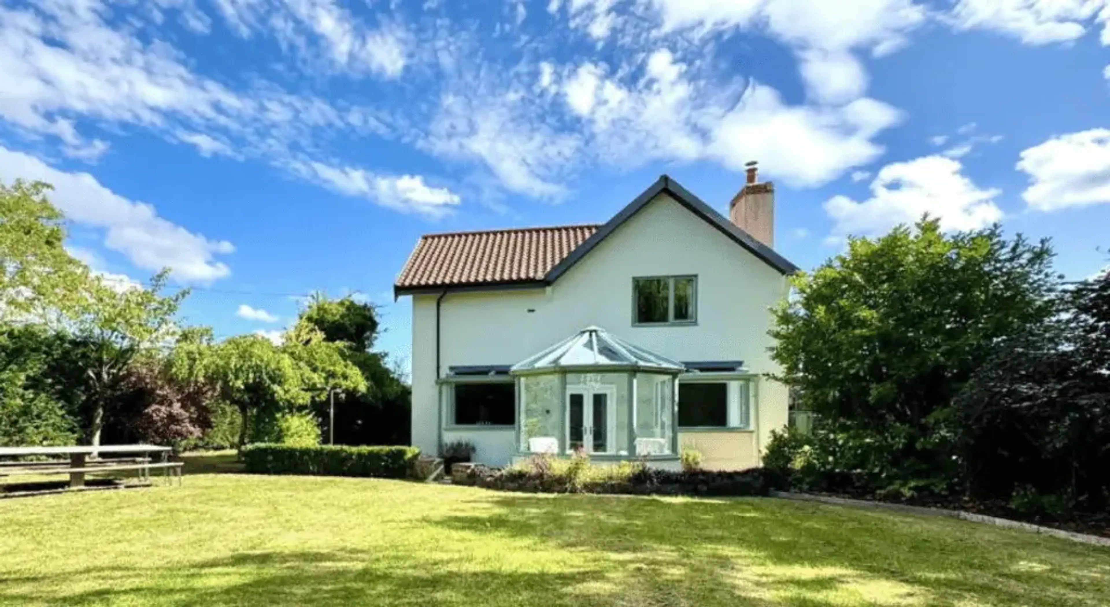 Custom Conservatory design with a glass roof 