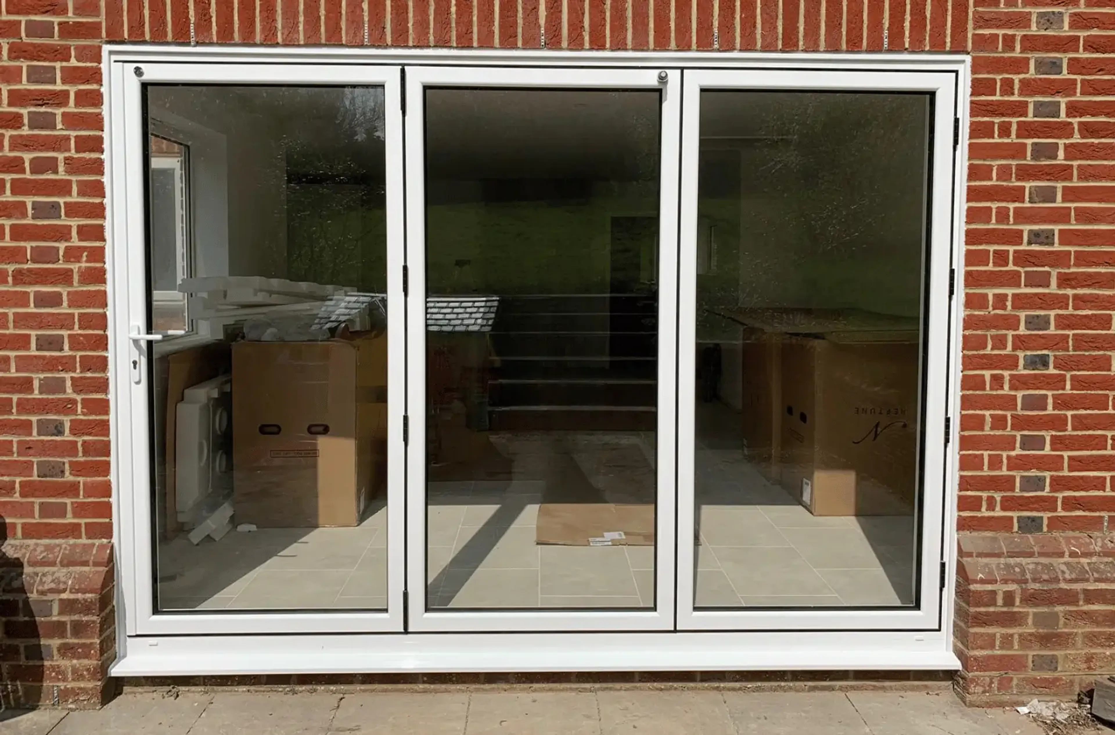 White ali bifolds