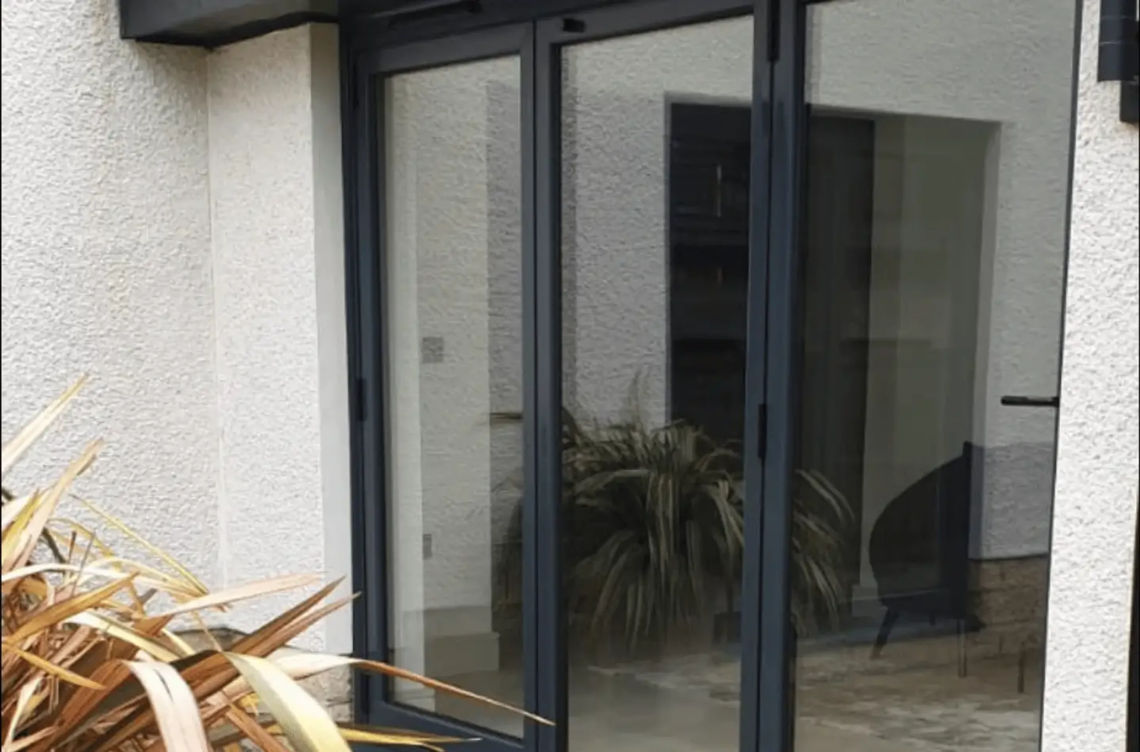 Bifold doors dark